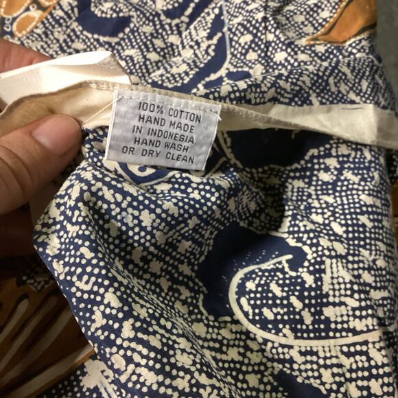 The Asia Society Handmade Cotton Rectangular Tablecloth - 90x40” Flowers & Birds - Picture 8 of 8